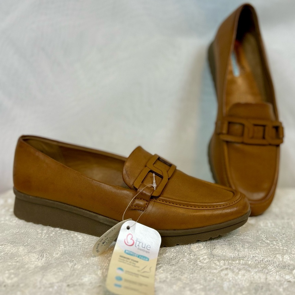 NWT BareTraps Addison Womans Slip On Loafers Shoes / size 7.5